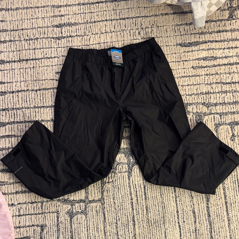 Columbia Black womena omni tech Pants